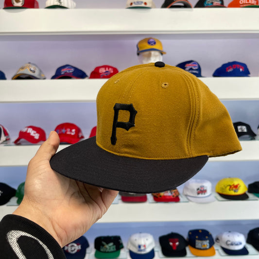 Vintage MLB Pittsburgh Pirates Wool Snap Back