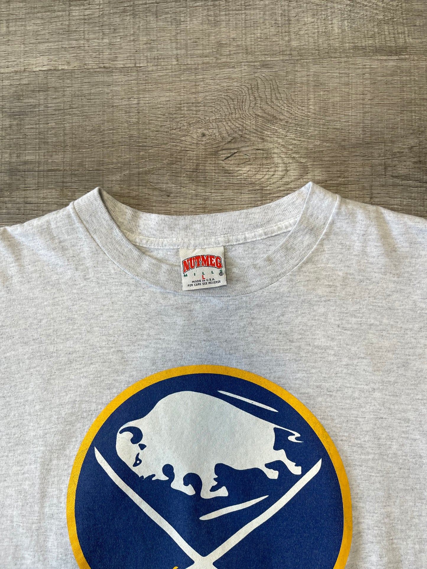 Vintage 1990s NHL Buffalo Sabres Alexander Mogilny NUTMEG shirt Size Large