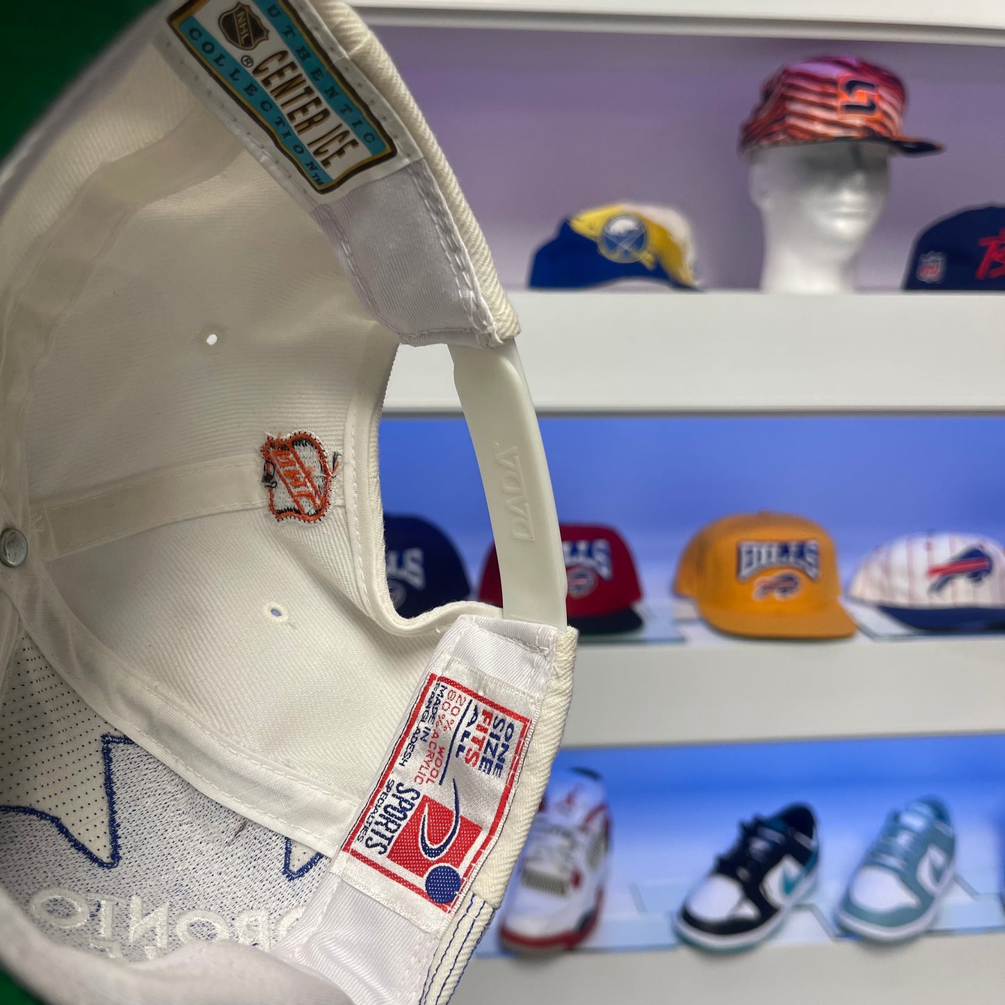 Vintage Toronto Maple Leafs Sports Specialties Laser Snap Back