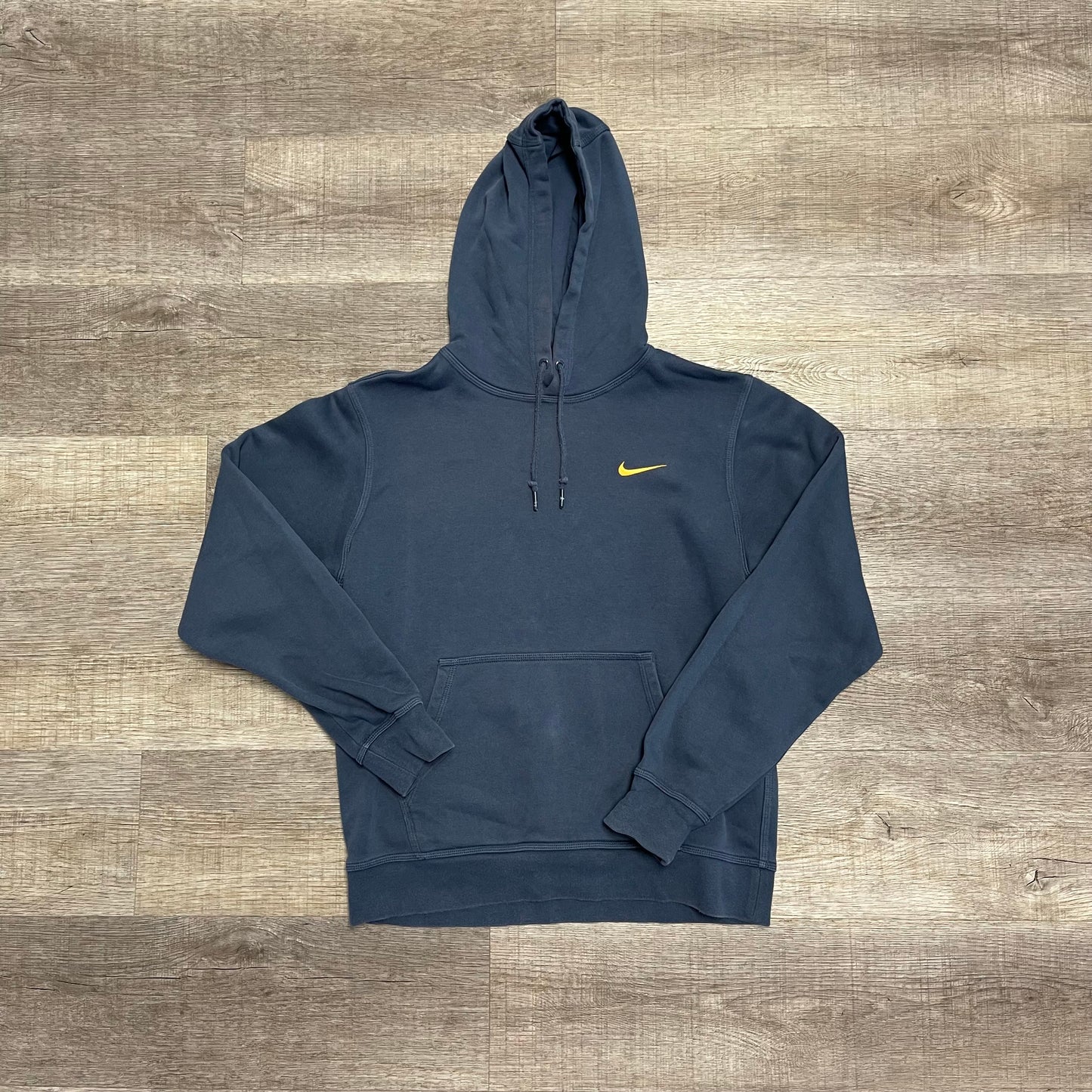 Vintage Y2K Nike Hoodie Size Medium