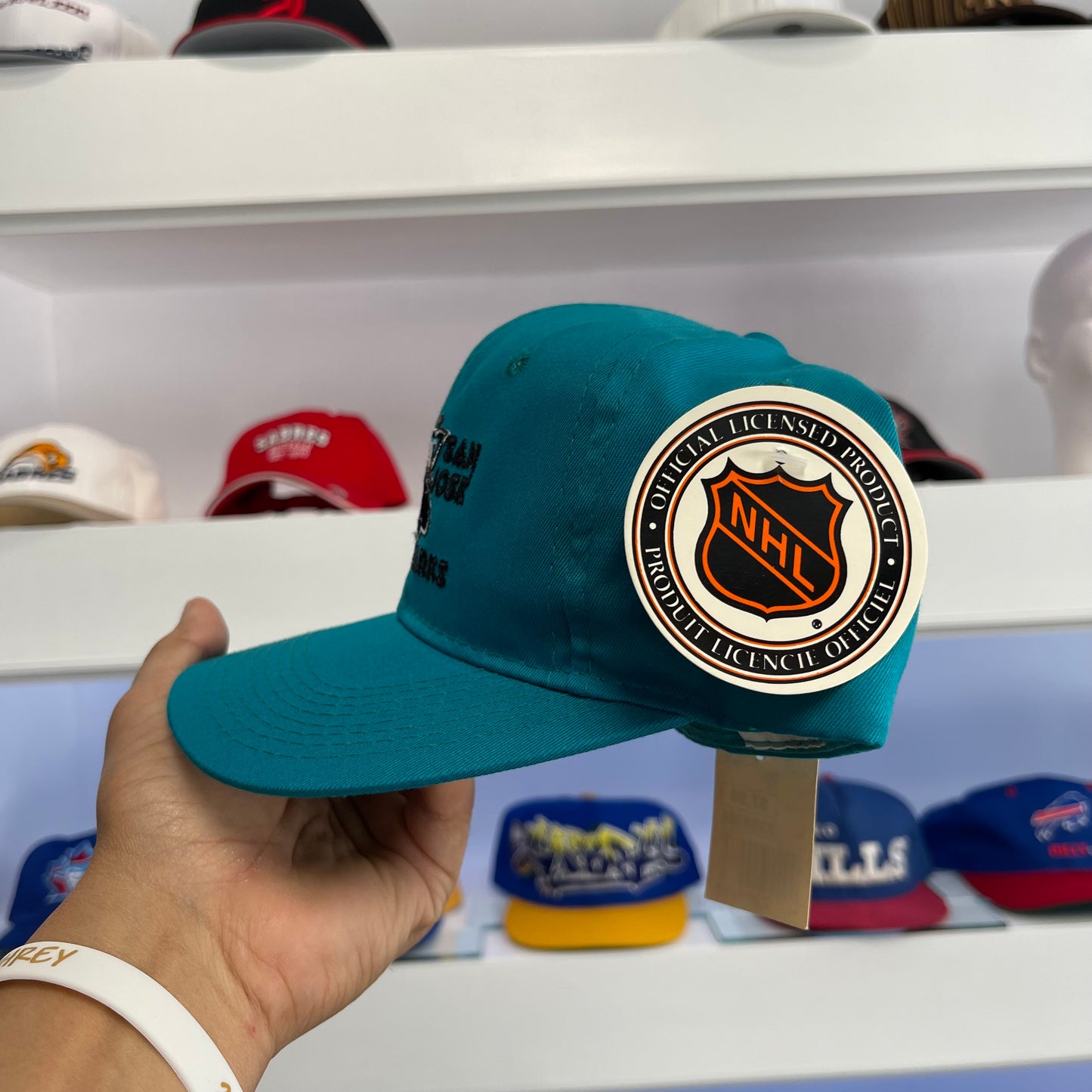 Vintage 1990s NHL San Jose Sharks Twill Snap Back