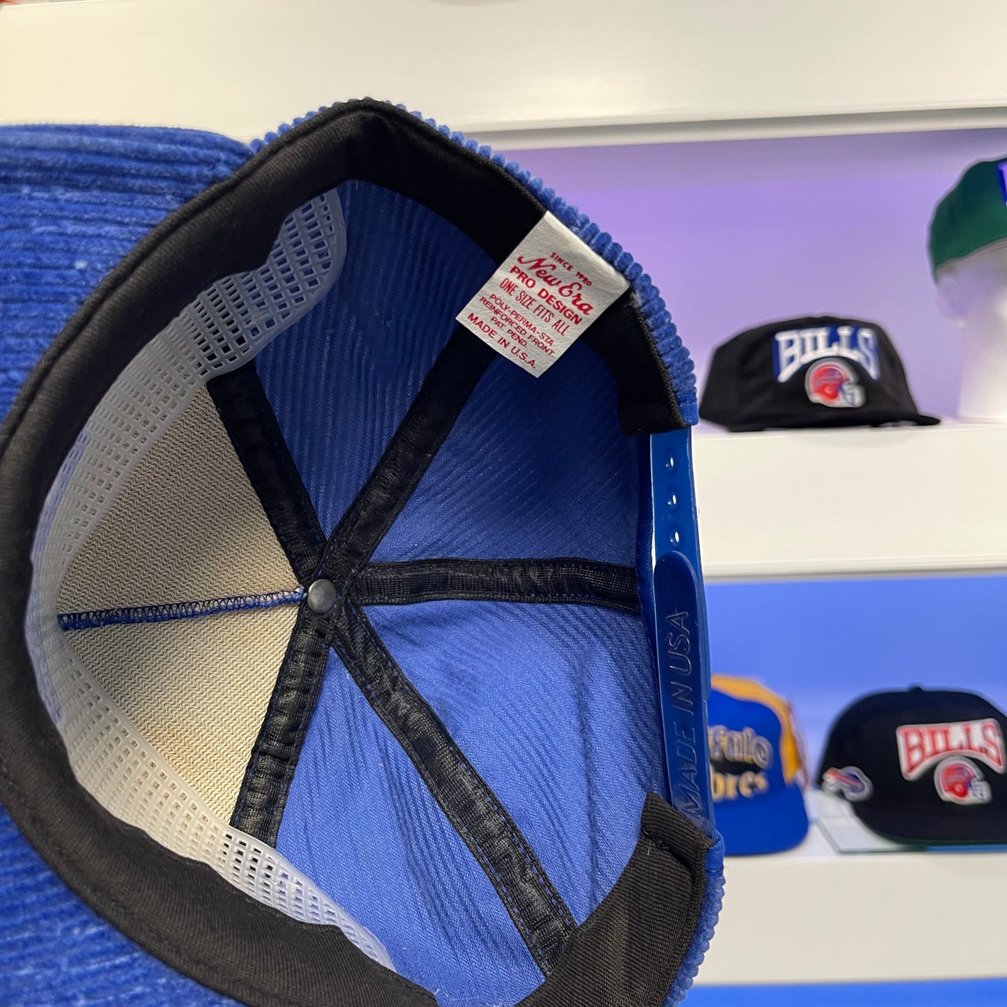 1990s Vintage NFL Buffalo Bills Corduroy Snap Back New Era