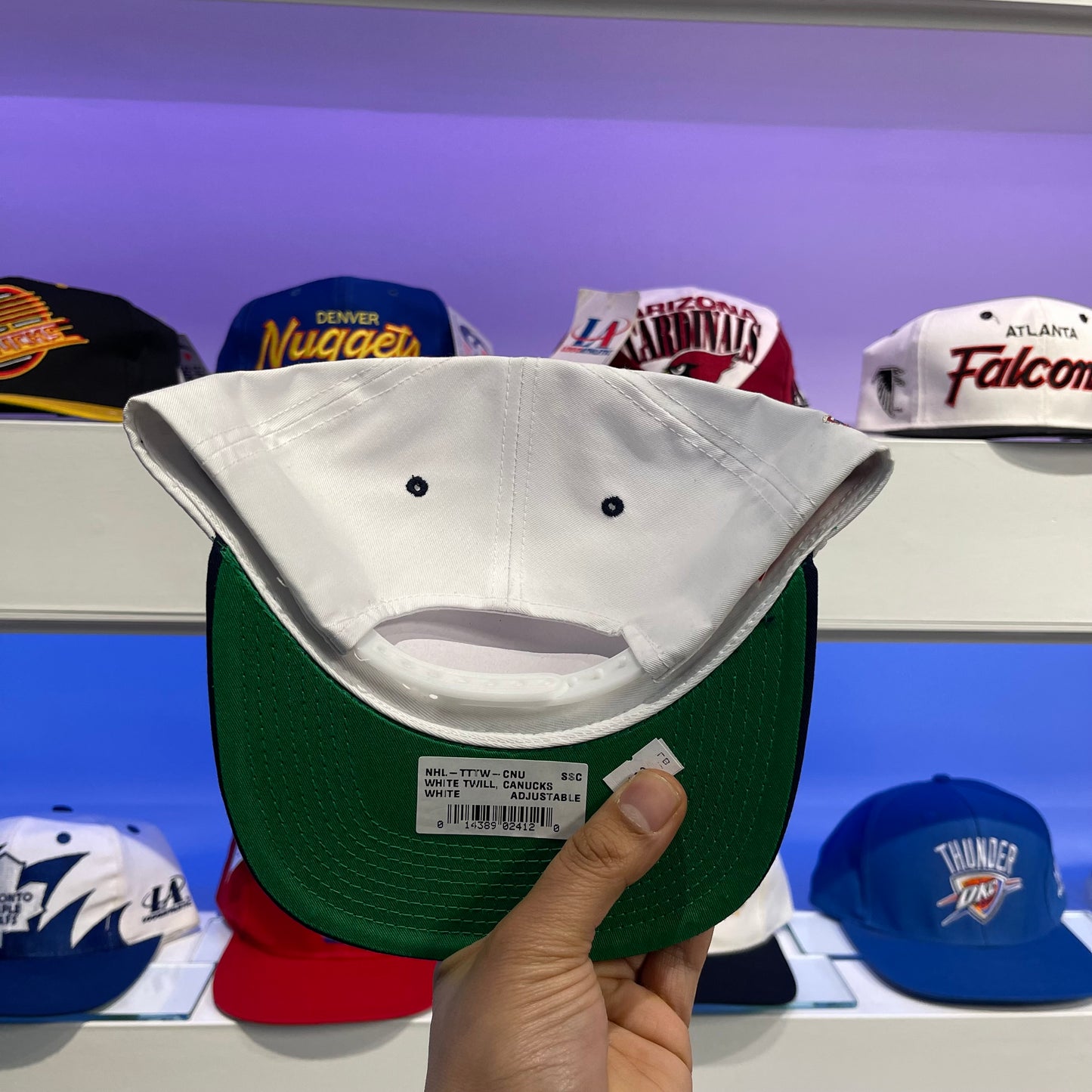 Vintage NHL 1990s Vancouver Canucks Sports Specialties Snap Back New with Tags
