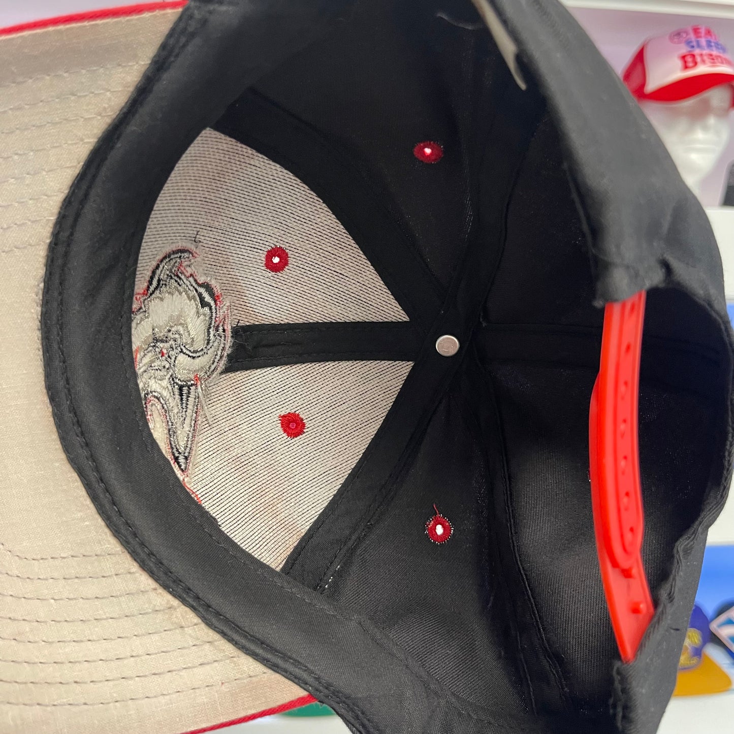 Vintage 1990s NHL Buffalo Sabres Goat Head Snap Back