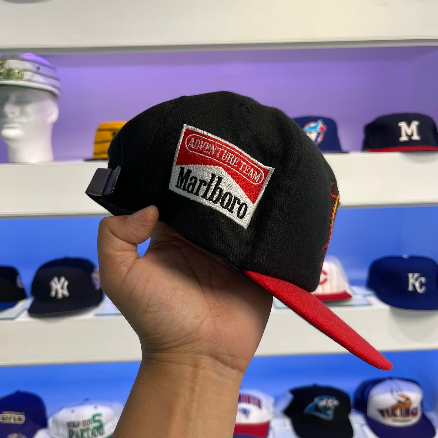 Vintage 90s Marlboro Snap Back