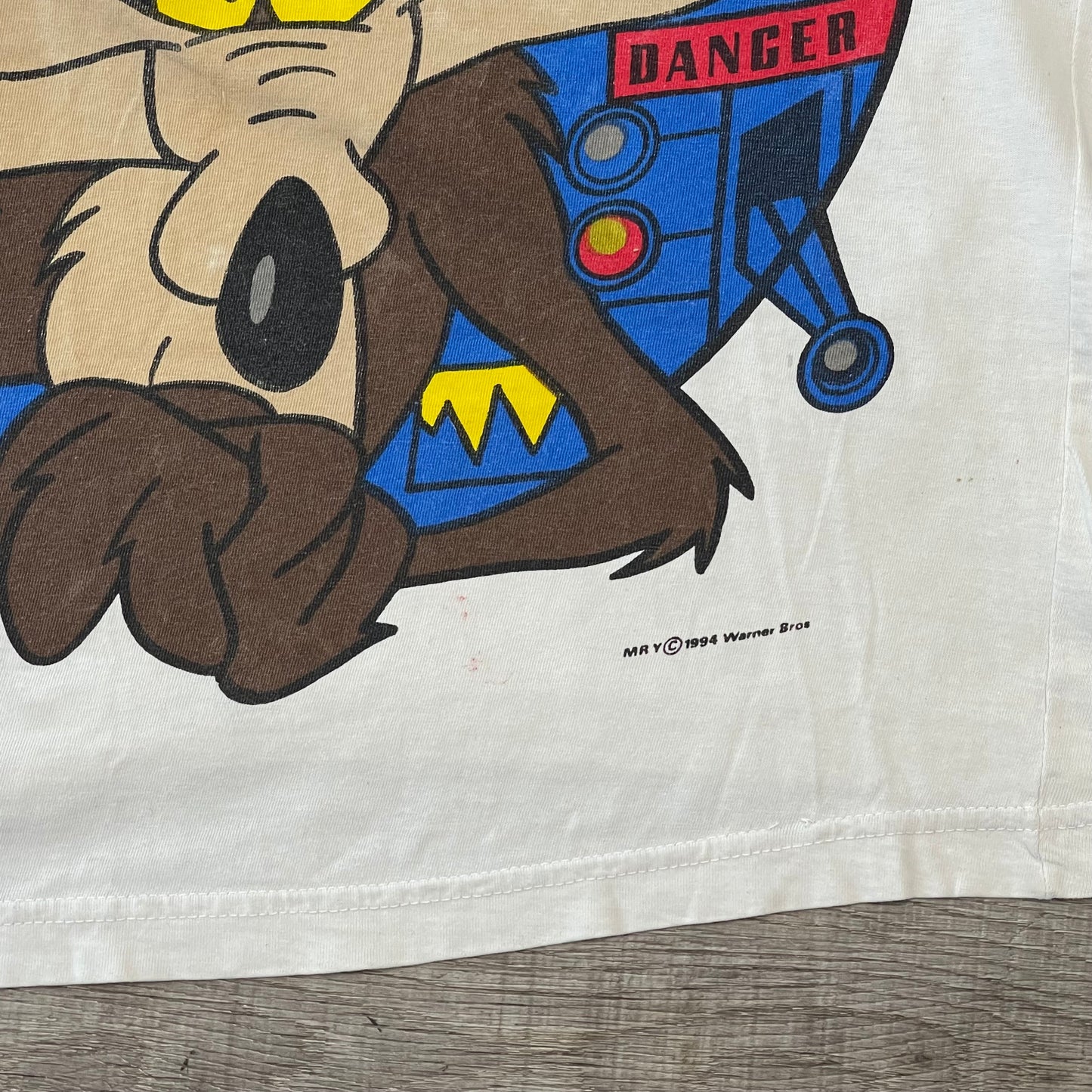 Vintage 1995 Looney Tunes Wilie E Coyote Warner Bros T Shirt Size Medium