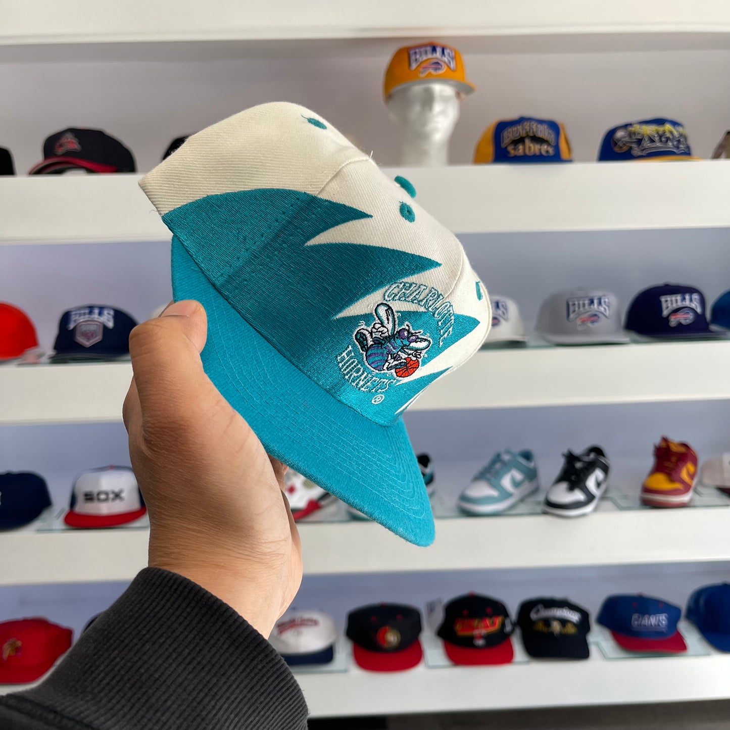 Vintage 1990s Charlotte Hornets Logo Athletic Shark Tooth Wool Snap Back