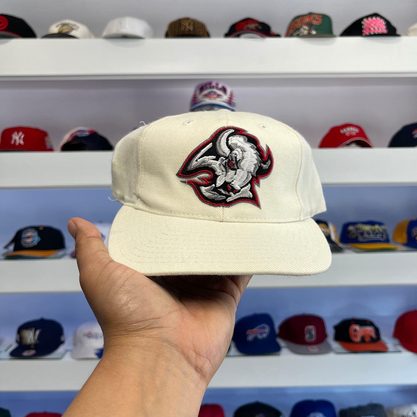 Vintage NHL Buffalo Sabres White Dome Goat Head Puma Velcro Snap Back