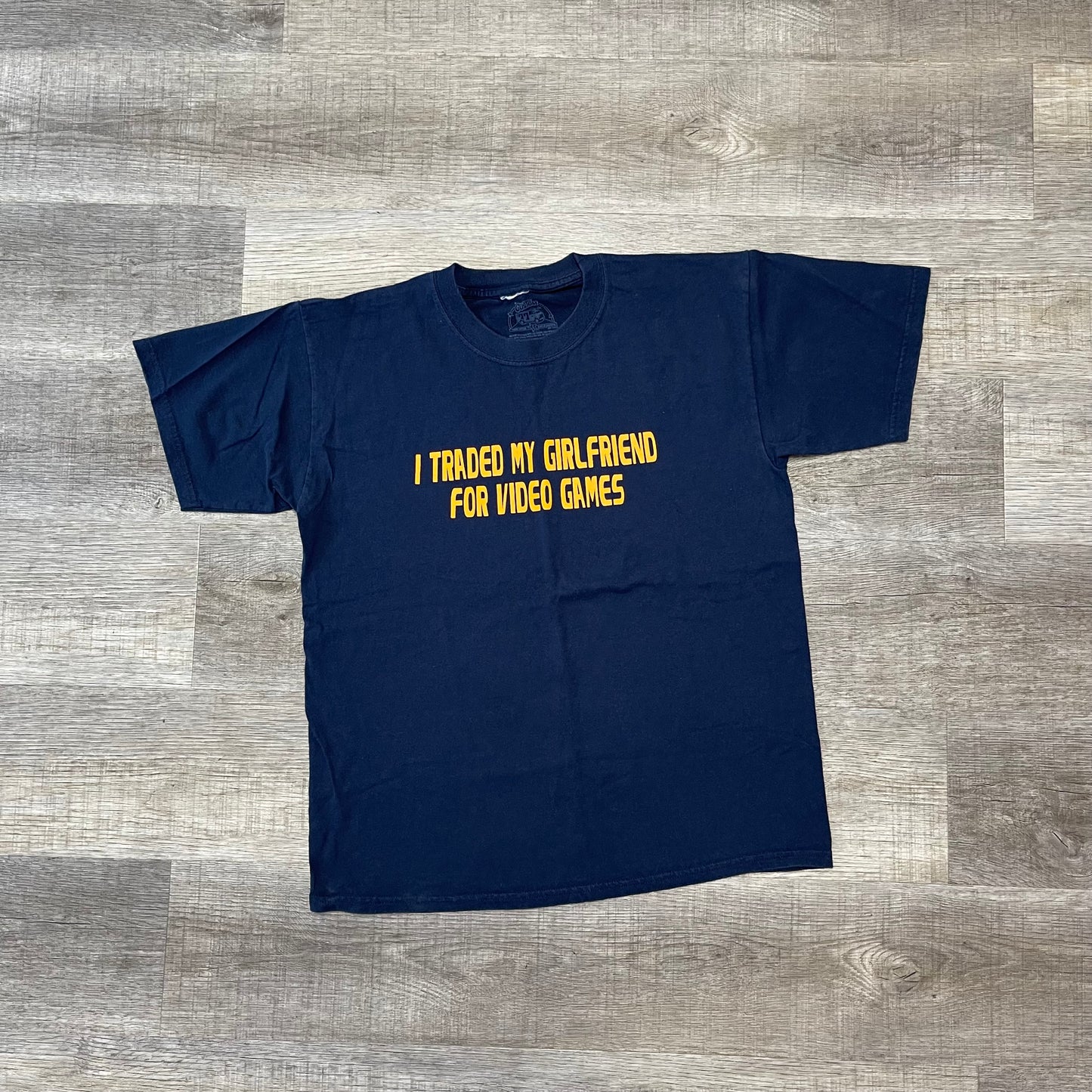 Vintage 2000s Y2K “I Traded My Girlfriend For Video Games” T Shirt Size Large
