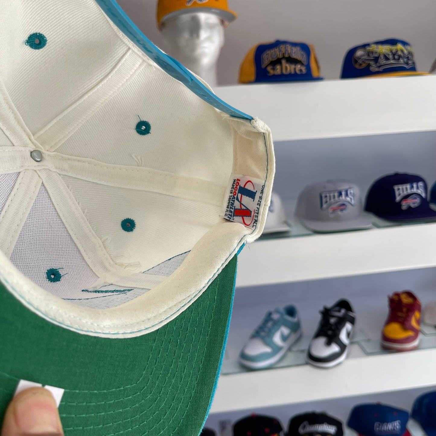 Vintage 1990s Charlotte Hornets Logo Athletic Shark Tooth Wool Snap Back