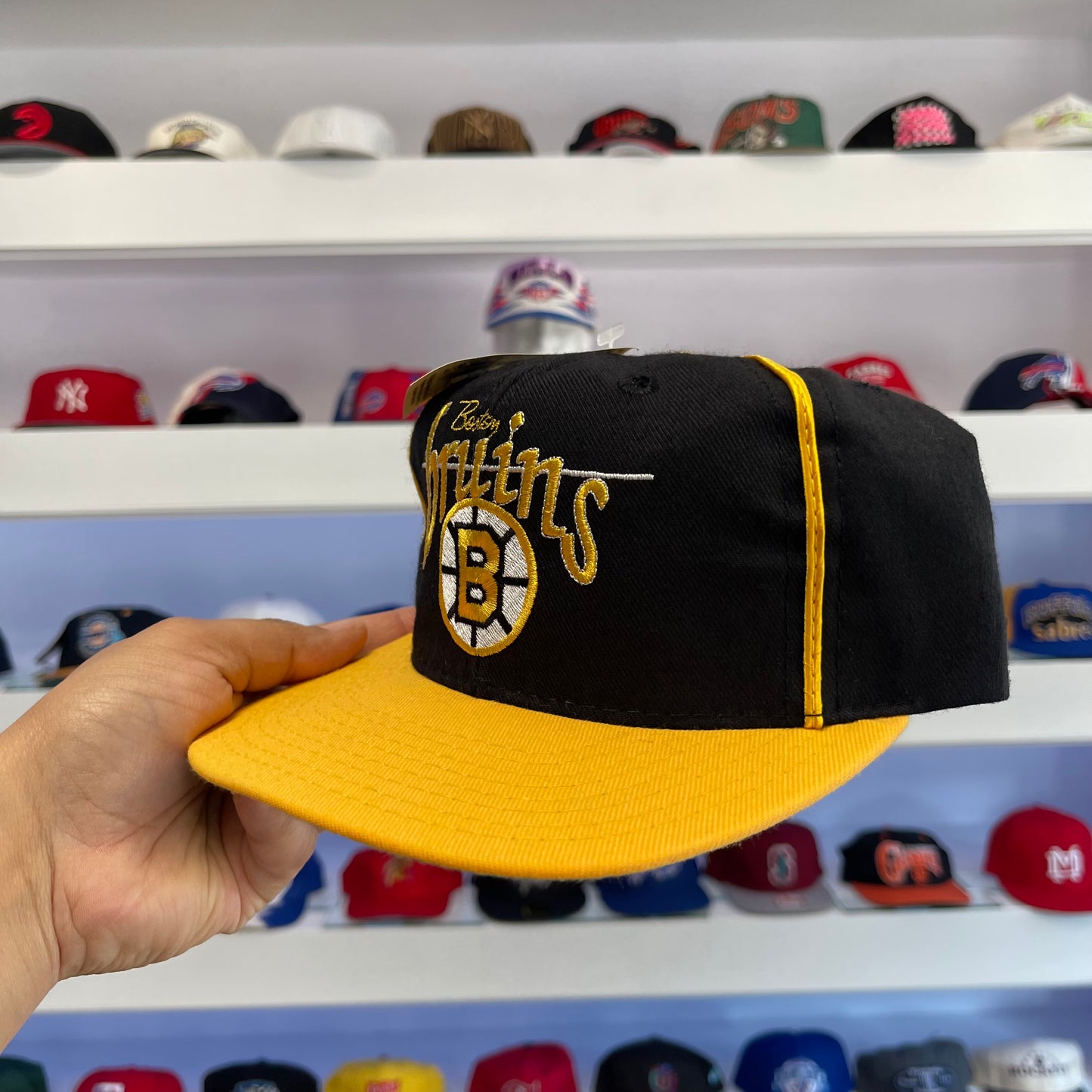 Vintage NHL Boston Bruins Snap Back The Game
