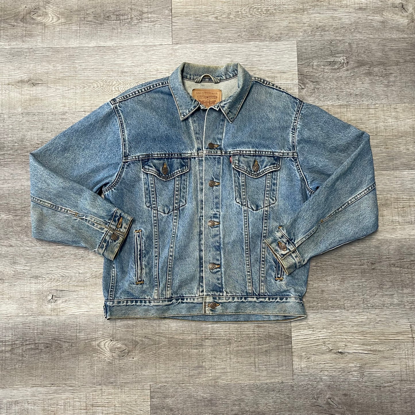 Vintage Levi’s Denim Jacket Size Medium