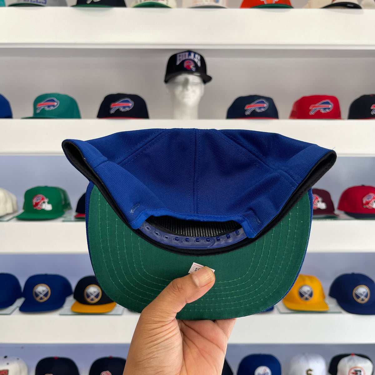 Vintage 1990s NFL New England Patriots Blue Wool Snap Back
