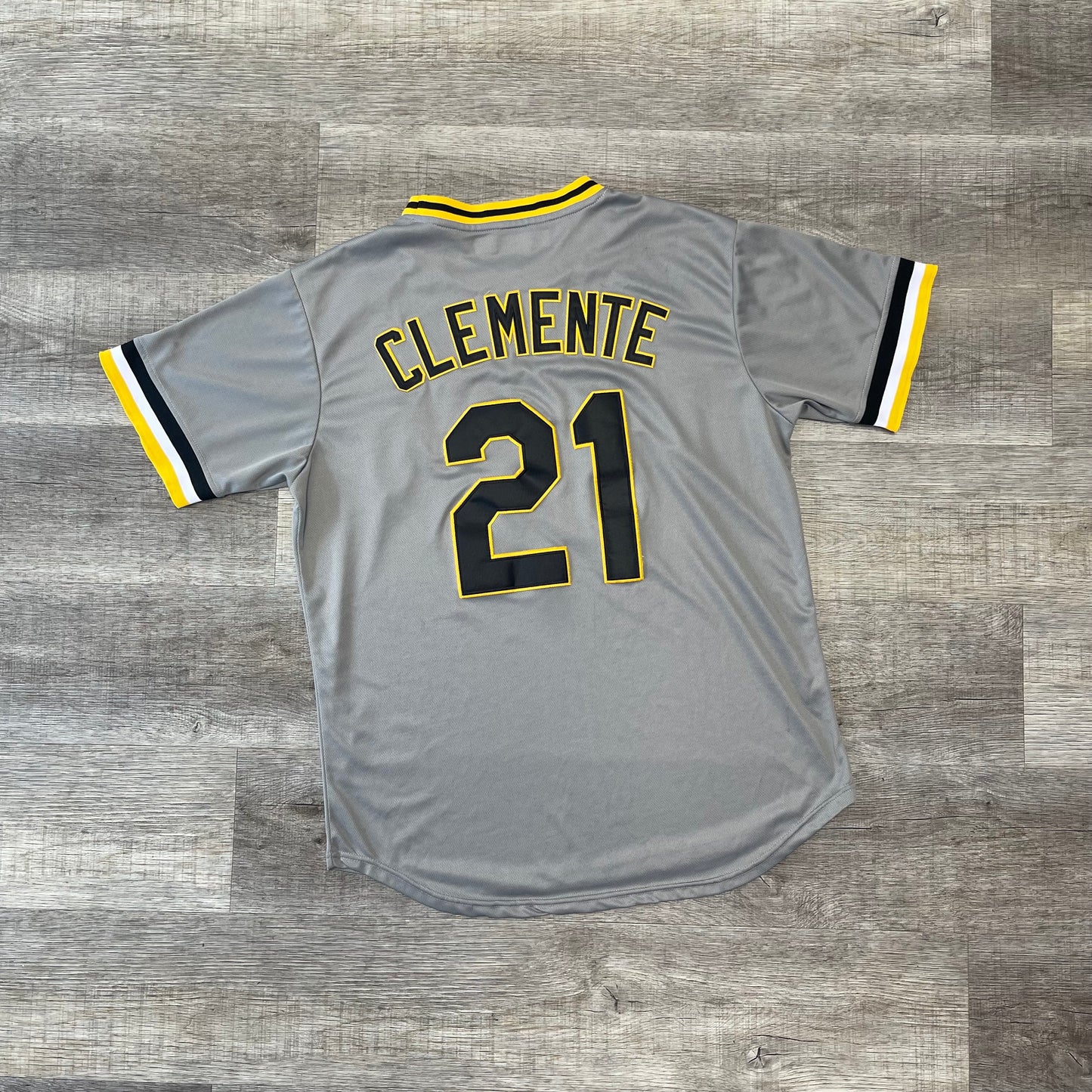 Roberto Clemente Pittsburgh Pirates Majestic Jersey Size XL