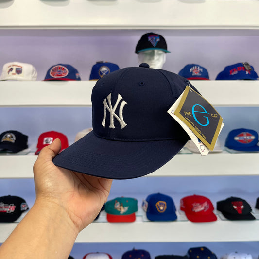 Vintage 1990s MLB New York Yankees Twill Snap Back