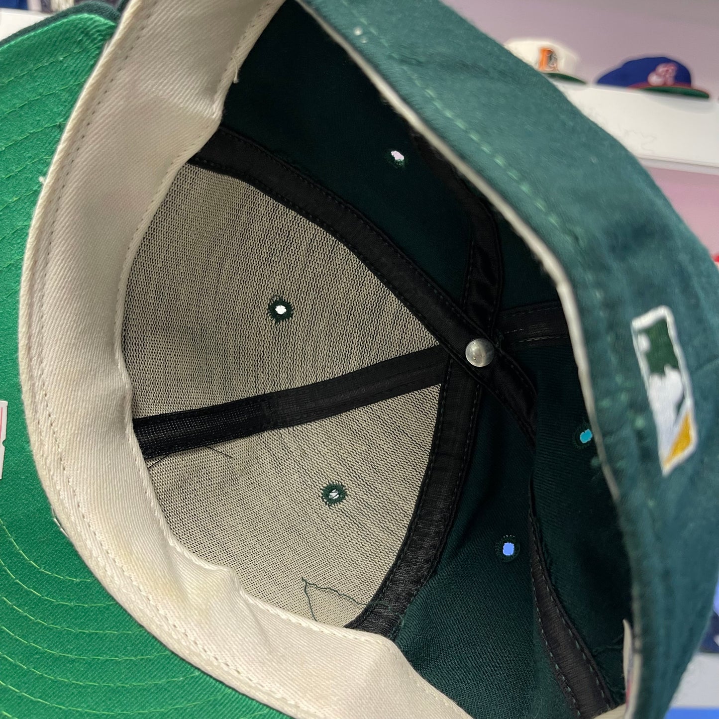 Vintage MLB Oakland Athletics 100% Wool Fitted Size 7 1/2