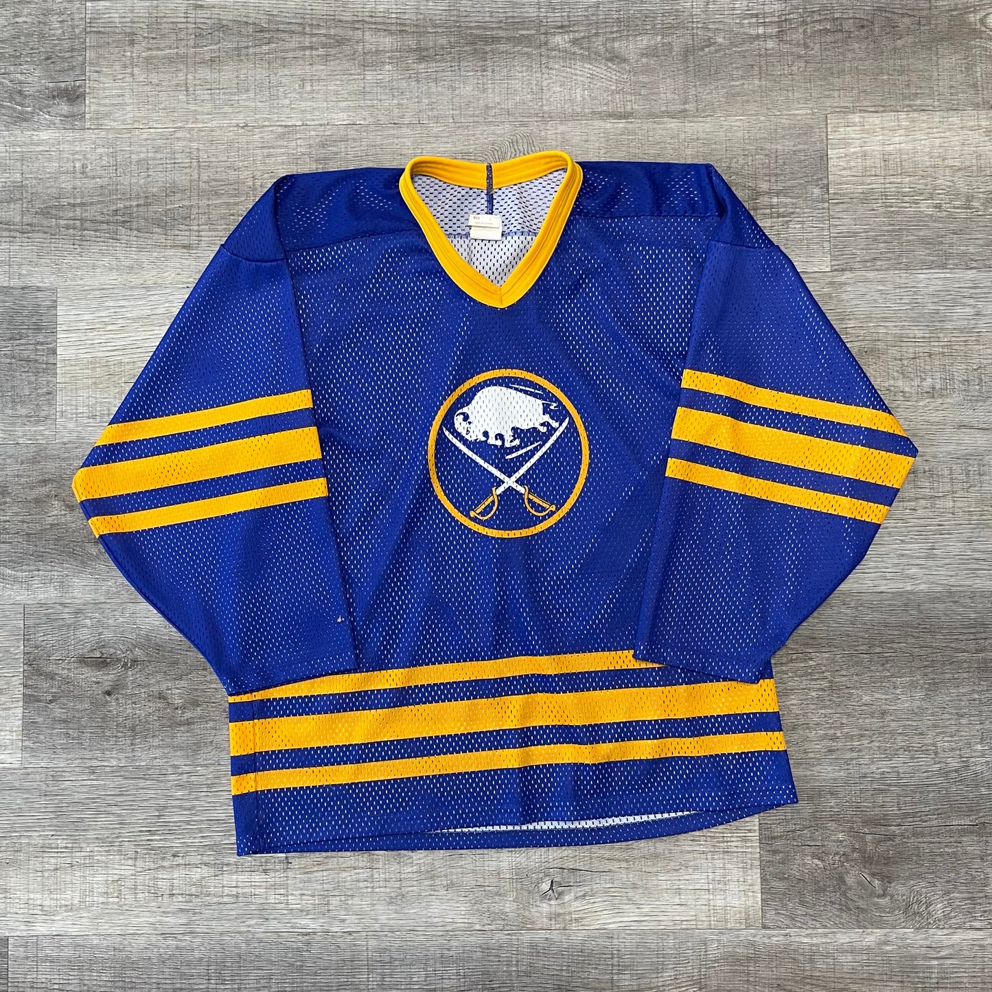 Vintage 1990s NHL Buffalo Sabres CCM Jersey Size Large