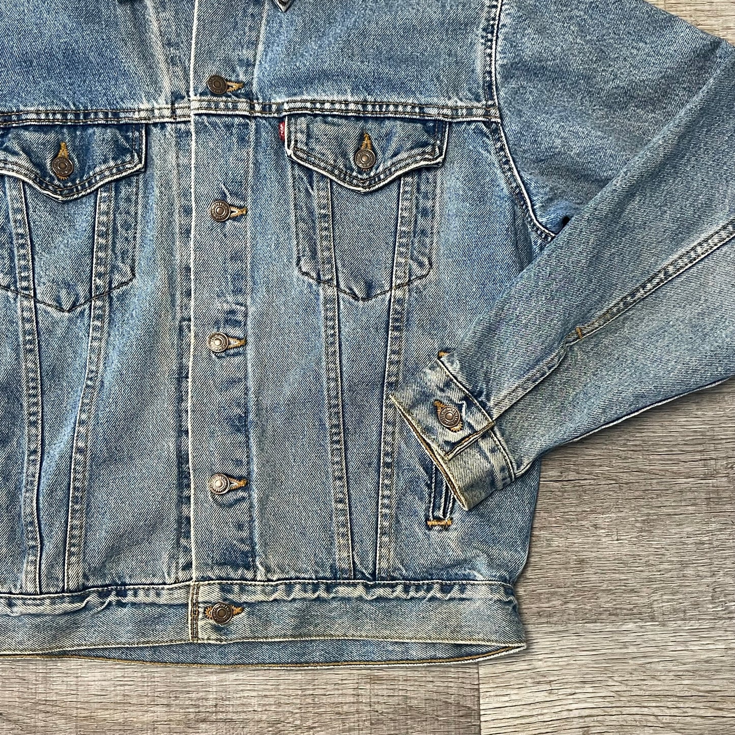 Vintage Levi’s Denim Jacket Size Medium
