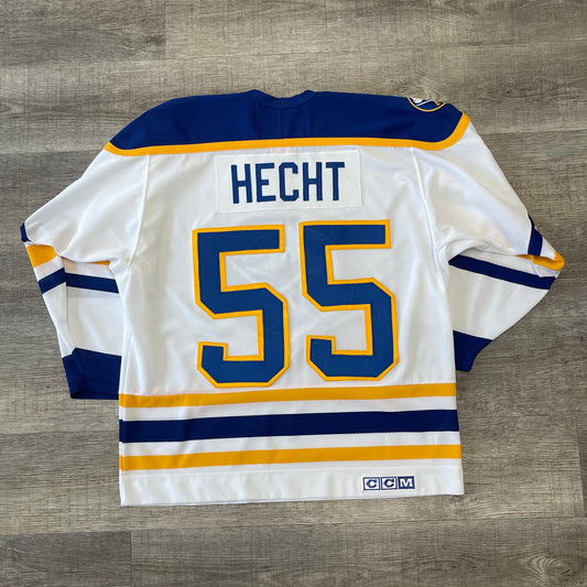 Vintage NHL Buffalo Sabres Jochen Hecht CCM Jersey Size Large