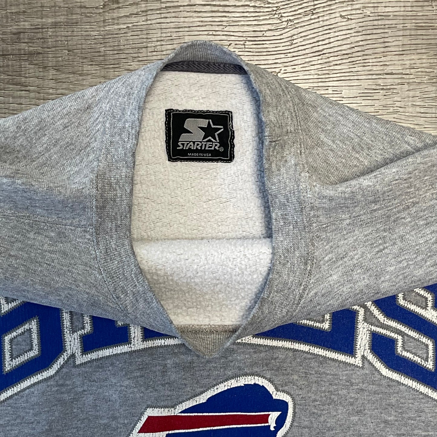 Vintage 1990s Buffalo Bills Starter Sweatshirt Size Medium 21x26.5