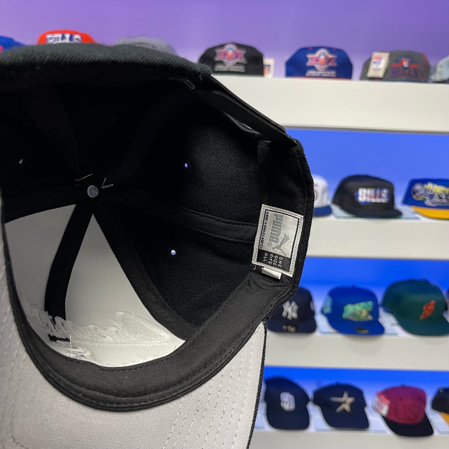 Vintage 2000 MLB Chicago White Sox A.L Central Division Puma Snap Back New with tags