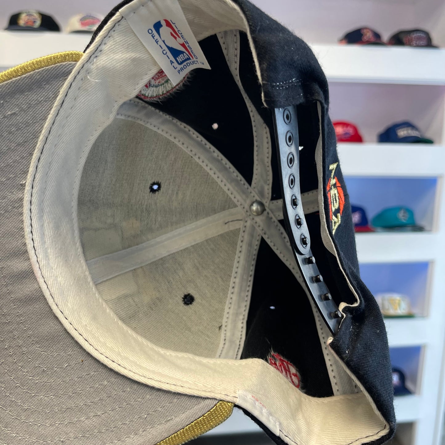 Vintage 1990s NBA Chicago Bulls Champions Snap Back