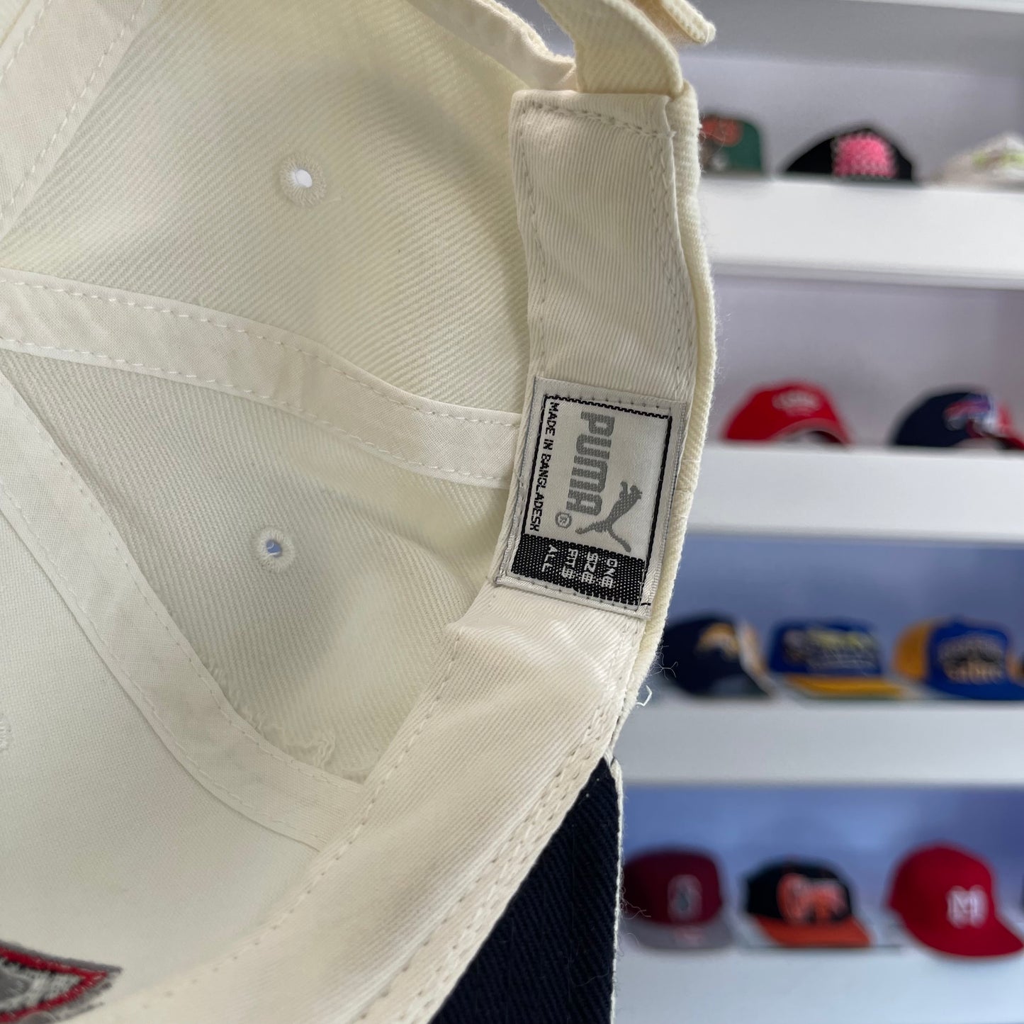 Vintage NHL Buffalo Sabres White Dome Goat Head Puma Velcro Snap Back