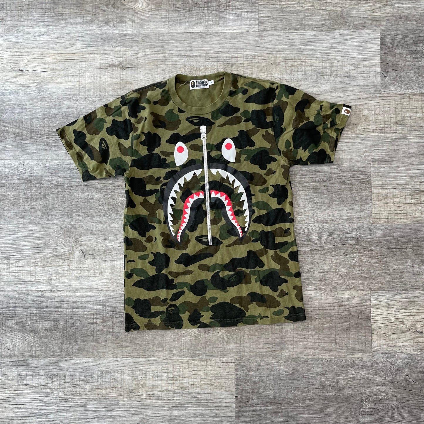 A BATHING APE Men 1st Camo Shark T shirt Green Size Medium