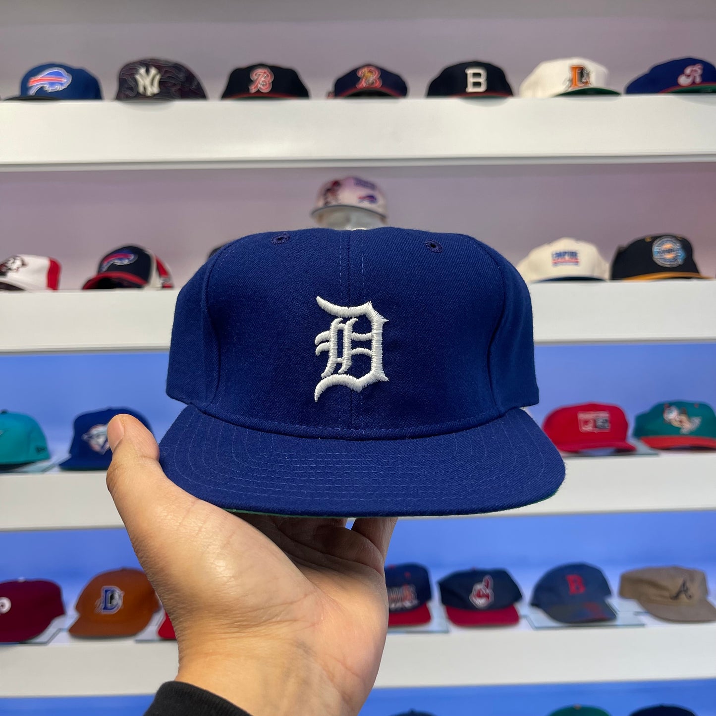 Vintage 1990s MLB Detroit Tigers Royal Wool Snap Back