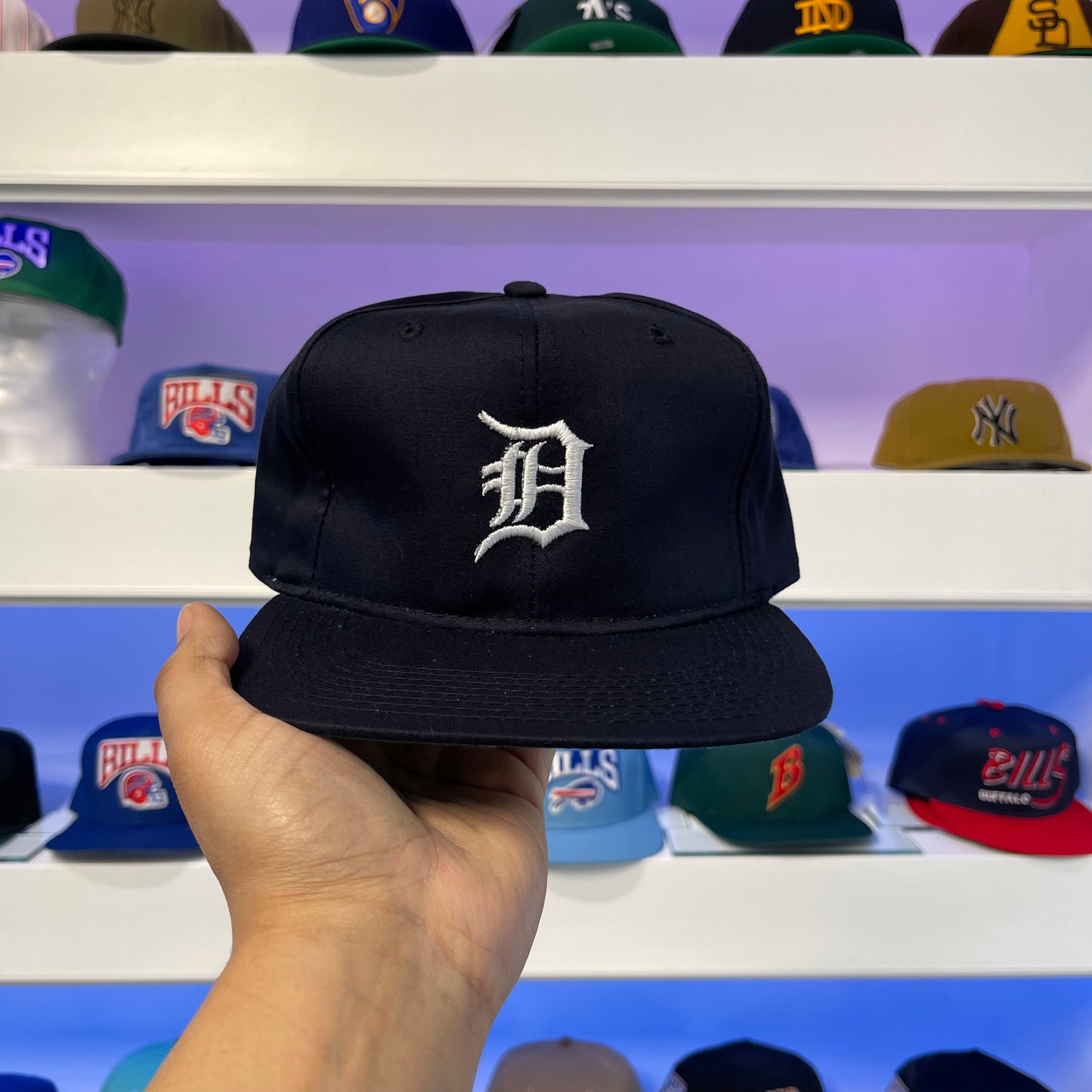 Vintage 1990s MLB Detroit Tigers New Era Twill Snap Back Dead Stock New