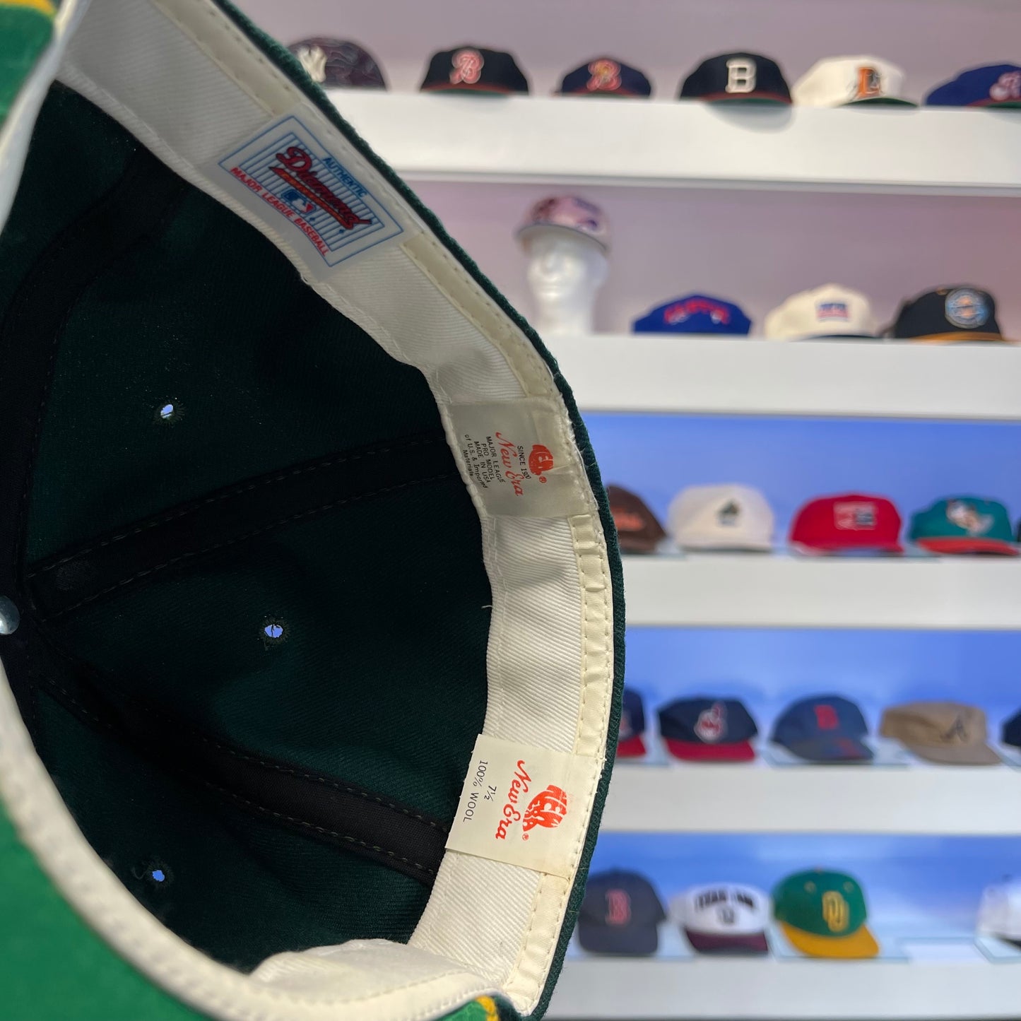 Vintage MLB Oakland Athletics 100% Wool Fitted Size 7 1/2