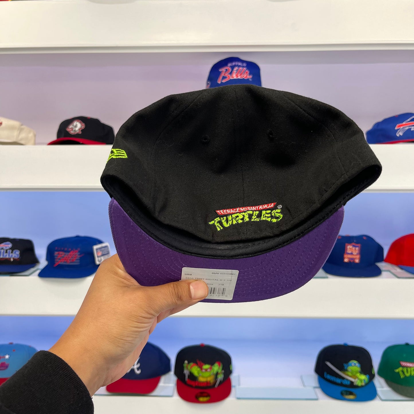 Teenage Mutant Ninja Turtles 8 Bit Donatello Size 7 1/8