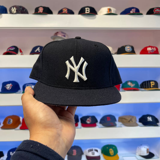 Vintage New York Yankees 100% Wool Fitted Size 7 3/8
