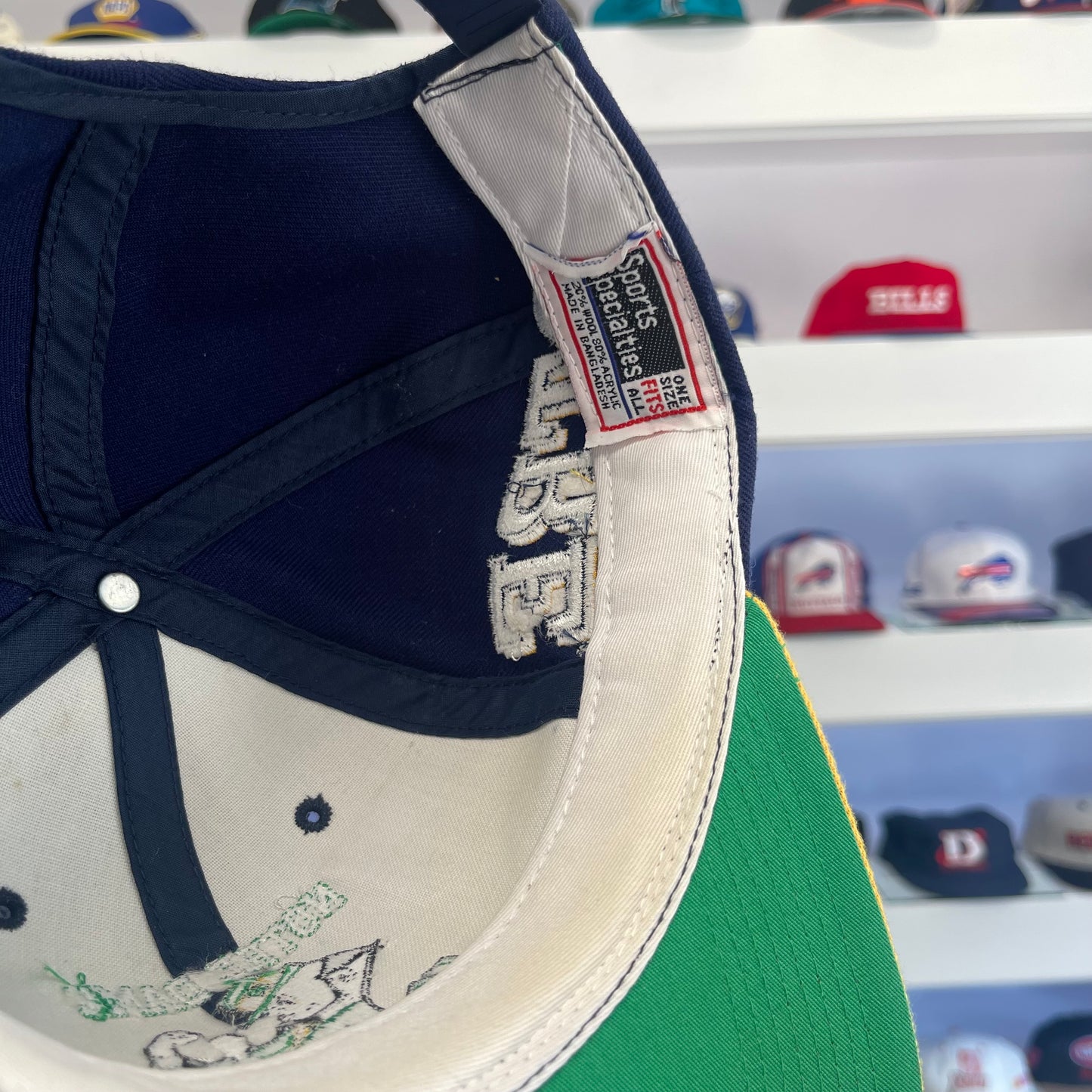 Vintage NCAA Norte Dame Fighting Irish Sports Specialties Snap Back