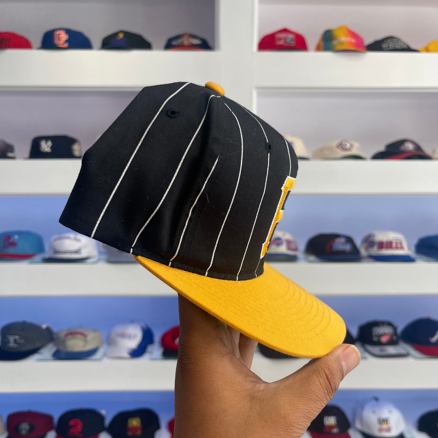 Vintage 1990s MLB Pittsburgh Pirates Starter Pin Stripe Snap Back