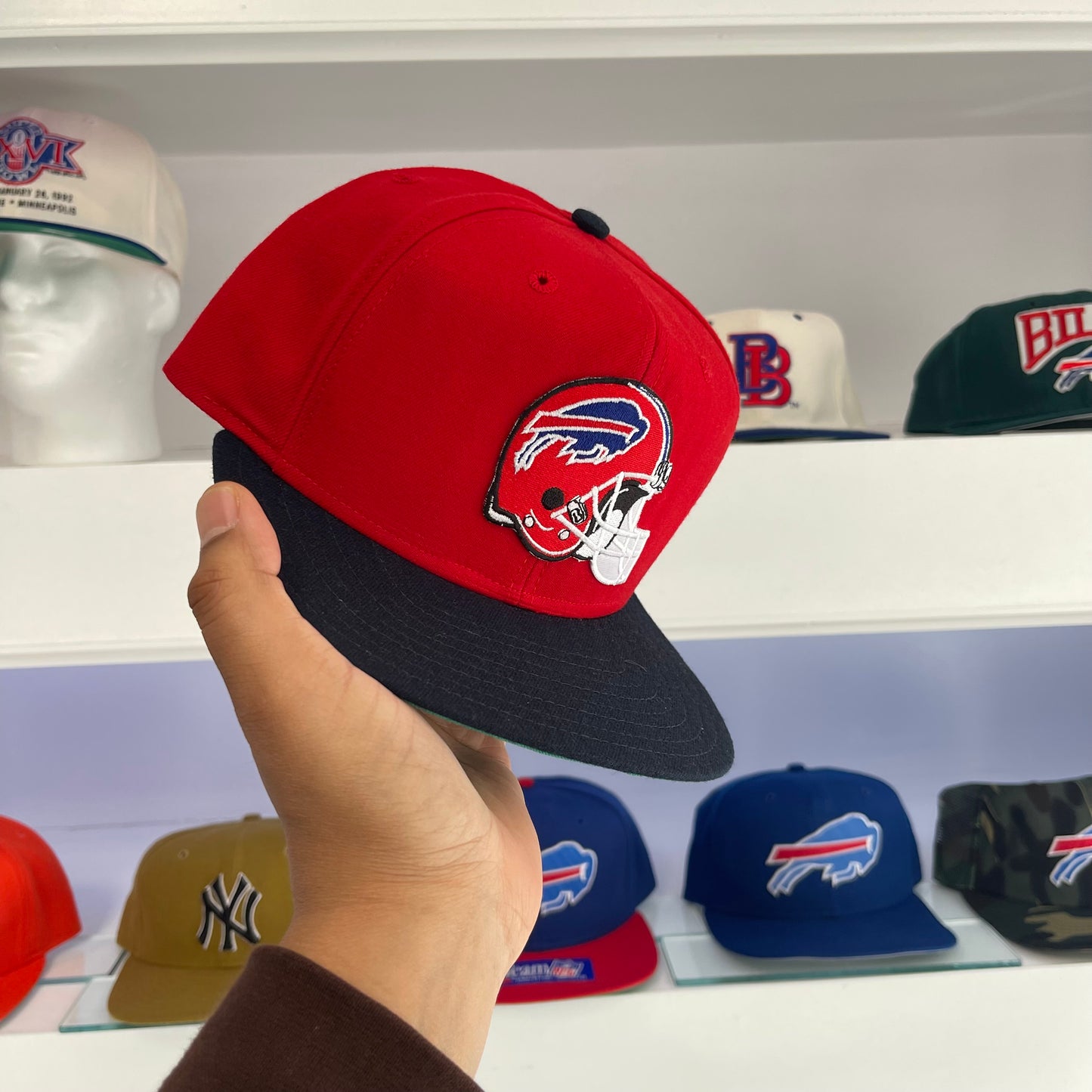 1990s Buffalo Bills Red Wool Wool Helmet Logo Snap Back