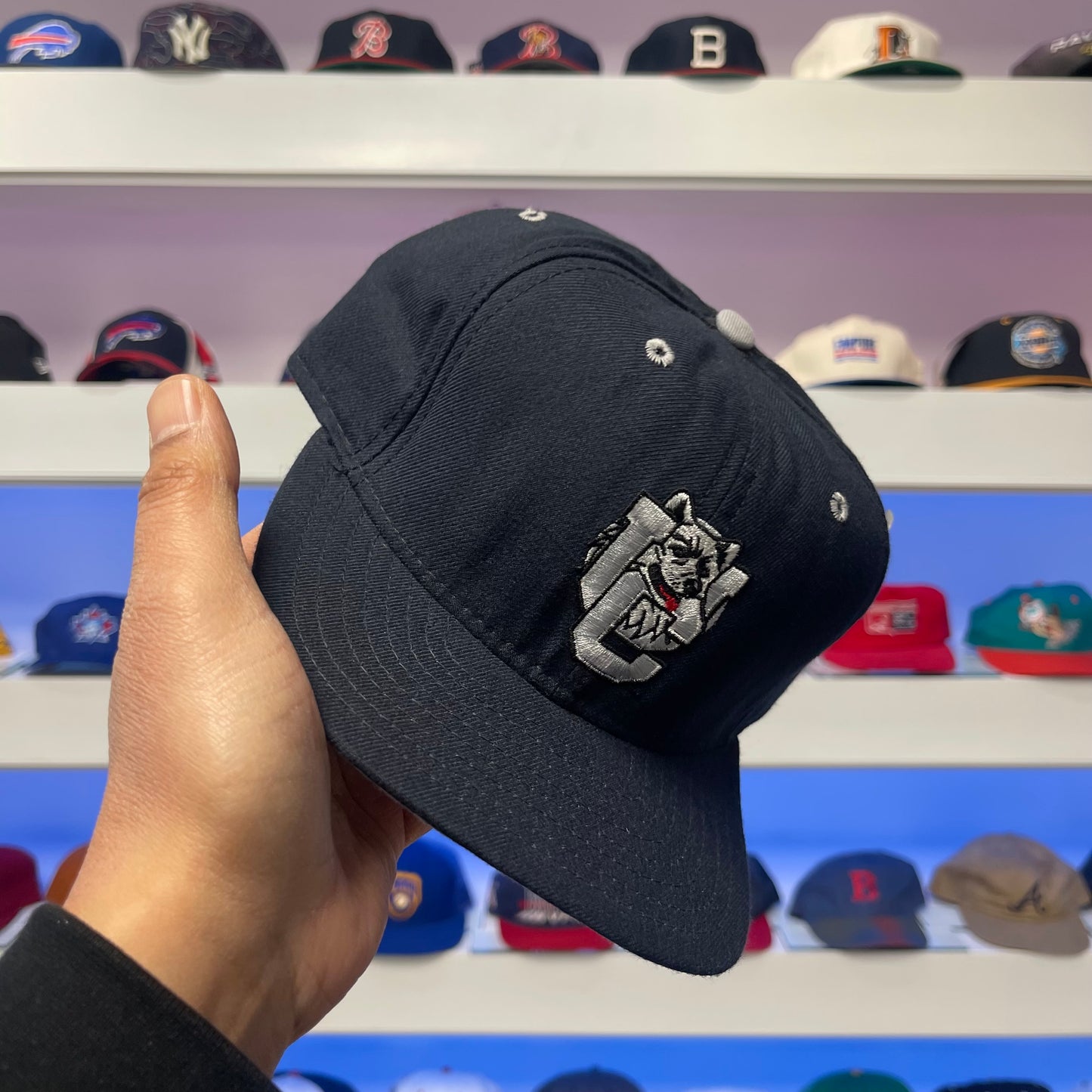 Vintage 1990s NCAA UConn Huskies Wool Snap Back