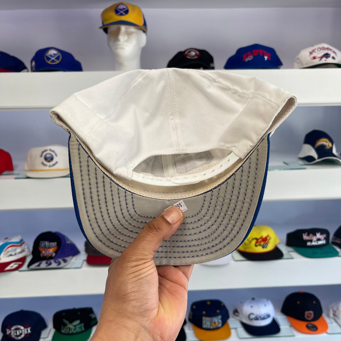 Vintage 1990s NHL Buffalo Sabres Snap Back