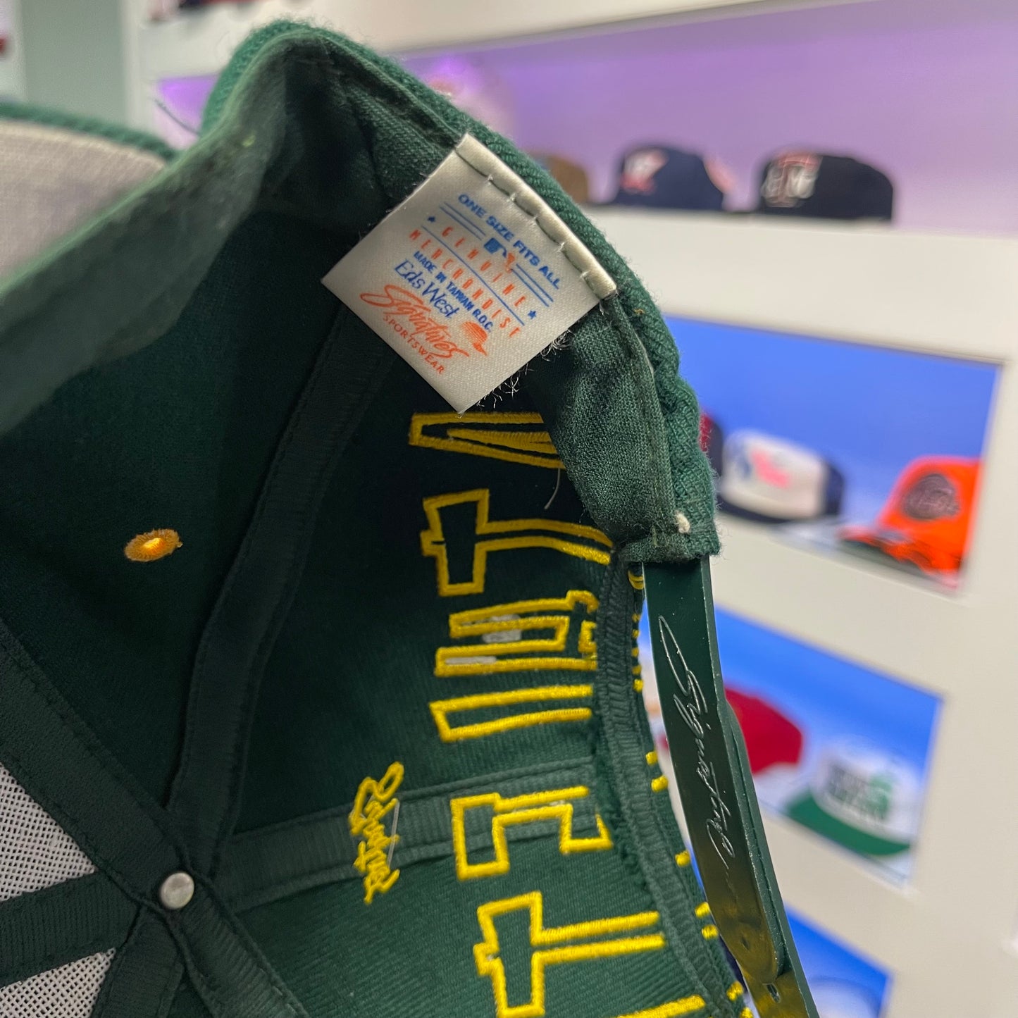 Vintage 1990s Oakland Athletics Big Logo Snap Back