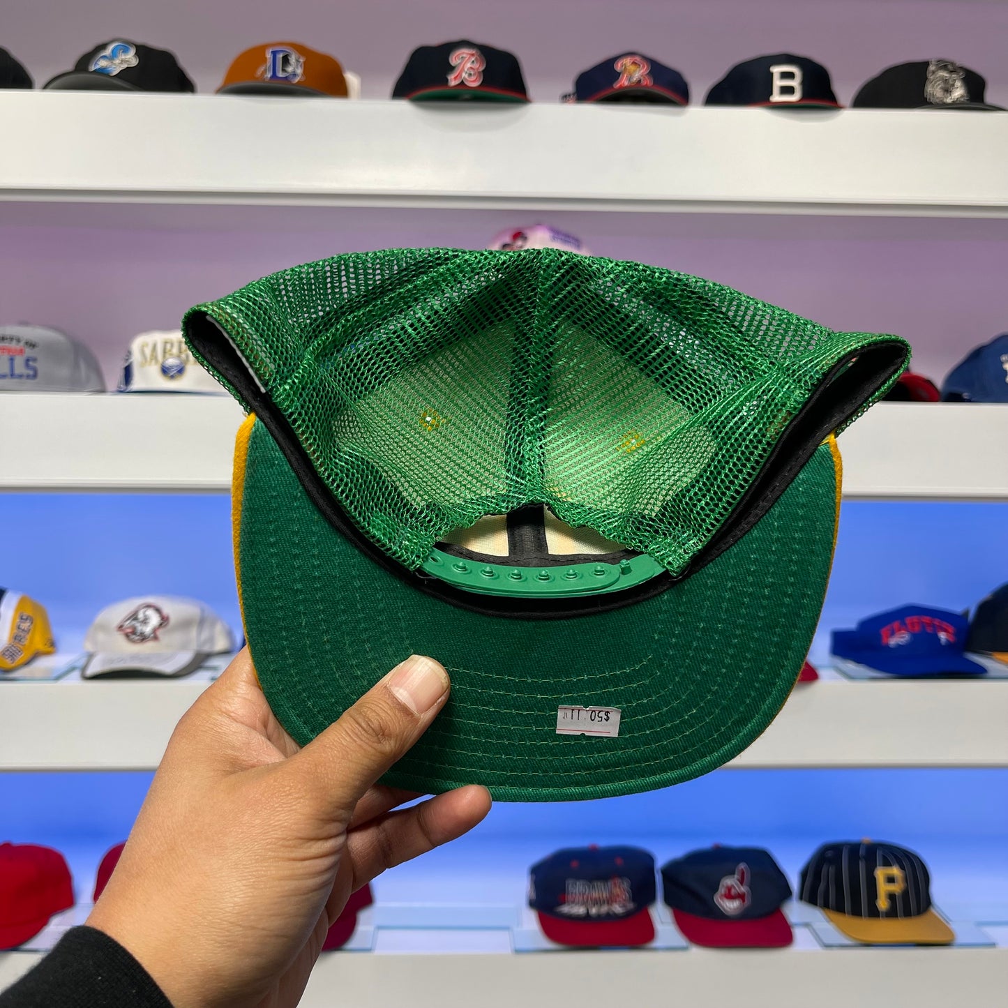 Vintage NCAA Oregon Ducks Mesh Snap Back