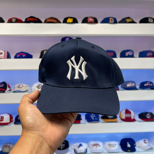 Vintage 1990s MLB New York Yankees Twill Snap Back