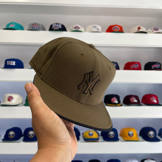 Vintage MLB New York Yankees Wool Fitted Size 7 3/8