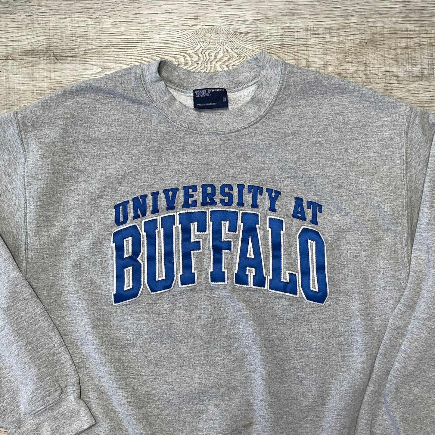 Vintage University at Buffalo Sweatshirt Size Medium