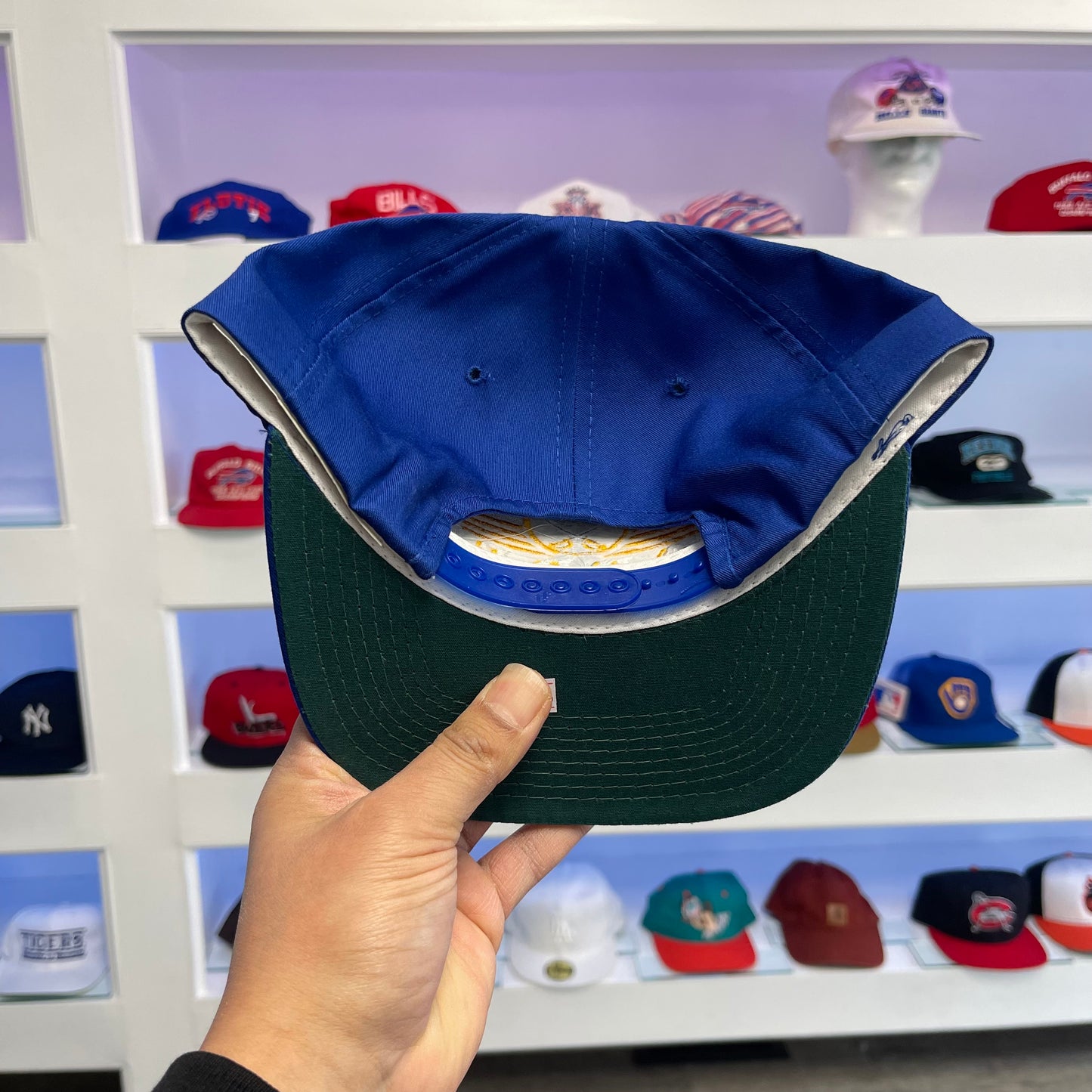 Vintage 1990s Buffalo Sabres Twill Snap Back