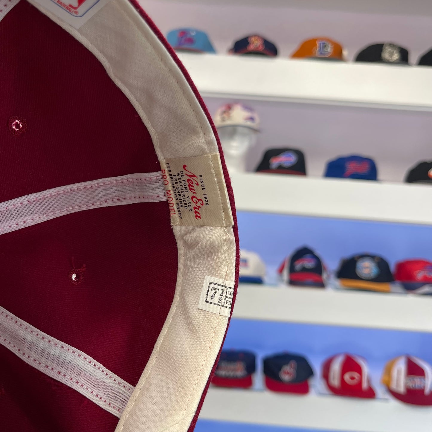 Vintage MLB Philadelphia Phillies Maroon Wool Fitted Size 7 1/2