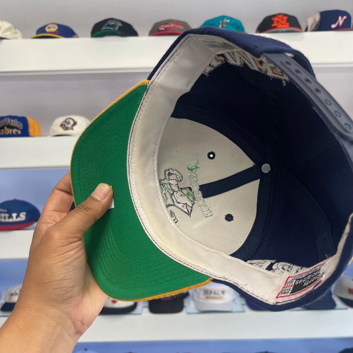 Vintage NCAA Norte Dame Fighting Irish Sports Specialties Snap Back