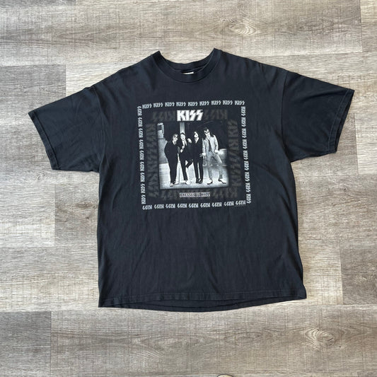 Vintage 2001 KISS Dressed to Kill Size XL