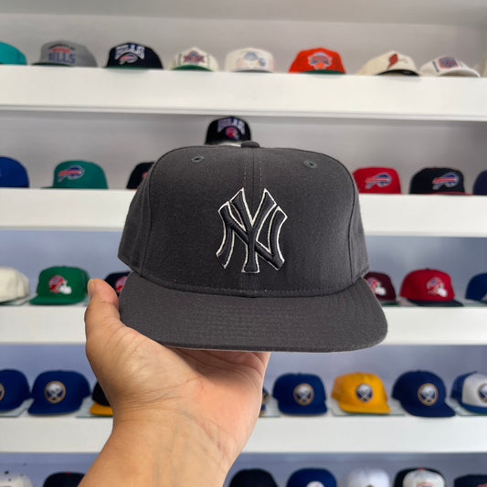 Vintage MLB New York Yankees Wool Fitted Size 7 3/8
