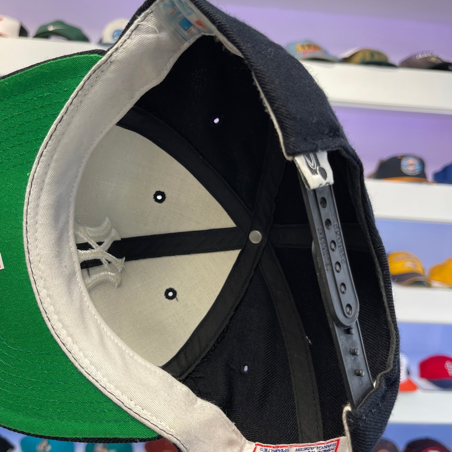 Vintage 1990s MLB New York Yankees Sports Specialties Snap Back