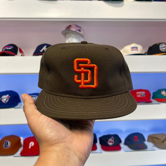 Vintage 1990s San Diego Padres 100% Wool Fitted Size 7 3/8